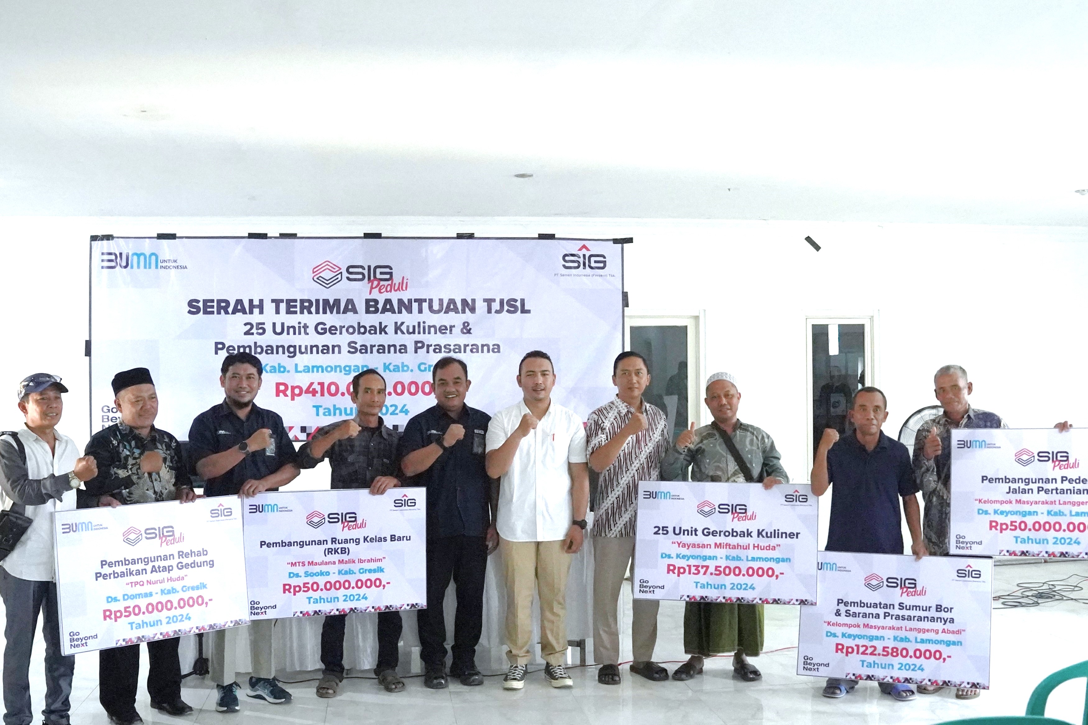 Dorong Peningkatan Ekonomi Pedesaan, SIG Bantu Pengembangan Usaha Mikro dan Infrastruktur Pertanian di Kabupaten Gresik dan Lamongan