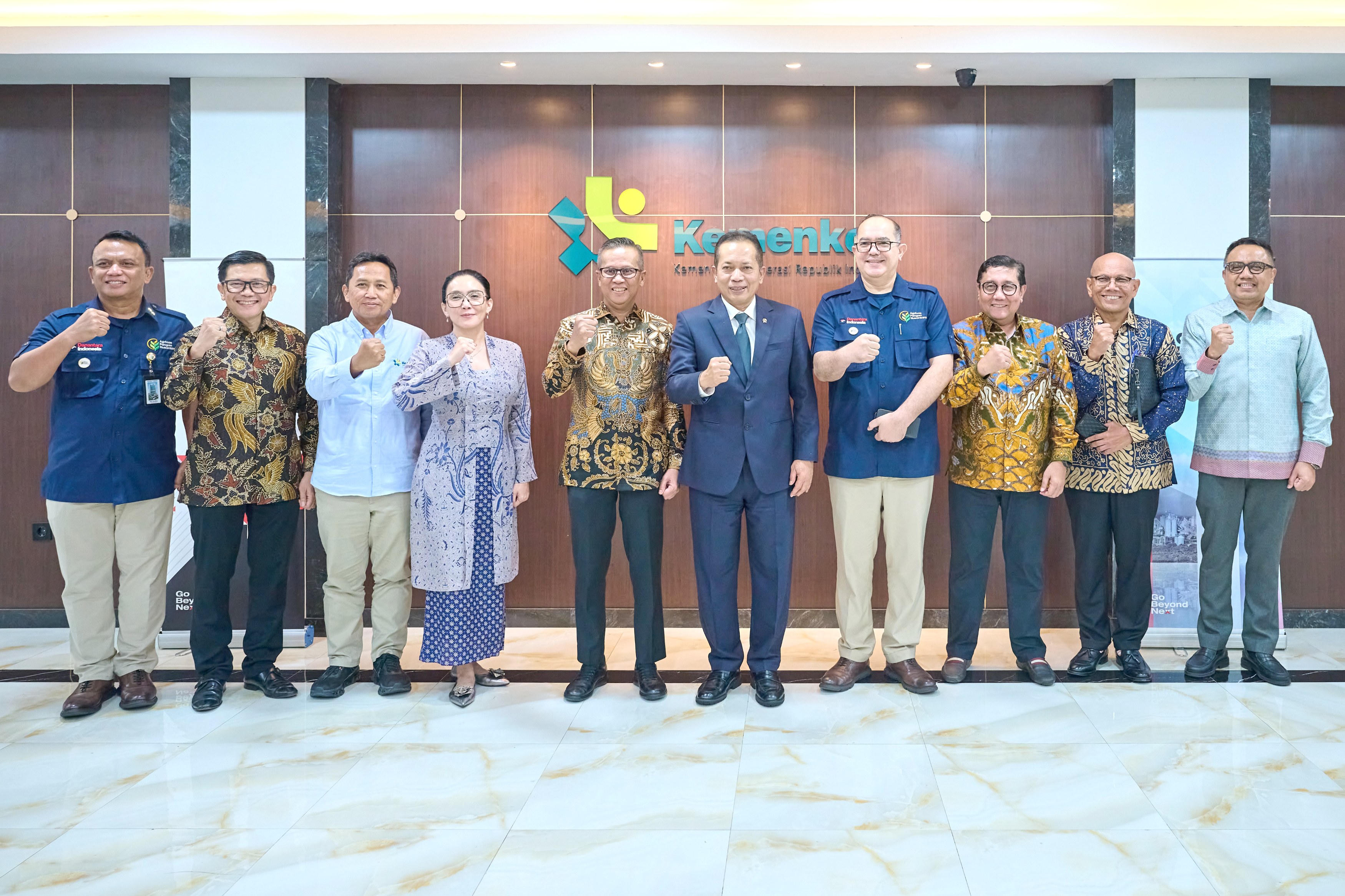 Dukung Akselerasi Pembangunan Koperasi Desa Merah Putih, SIG Tandatangani Nota Kesepahaman dengan Agrinas Pangan Nusantara